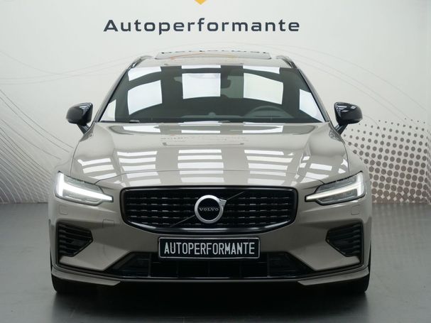 Volvo V60 T8 R Design AWD 288 kW image number 3