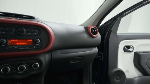 Car image 38