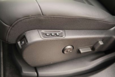 Car image 36