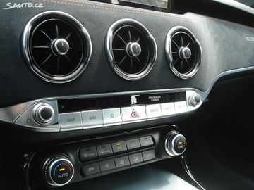 Car image 29