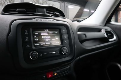 Car image 37