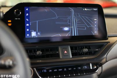 Car image 40