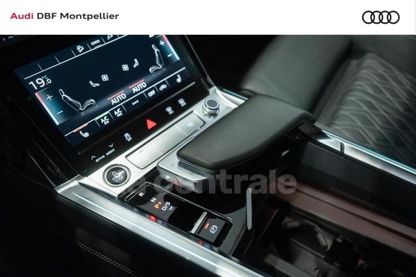 Audi e-tron 55 quattro S-line Sportback 300 kW image number 9