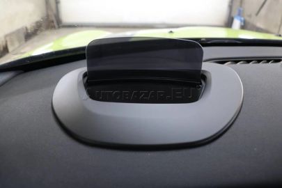 Car image 26