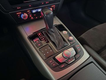 Car image 35