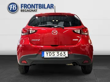 Car image 4