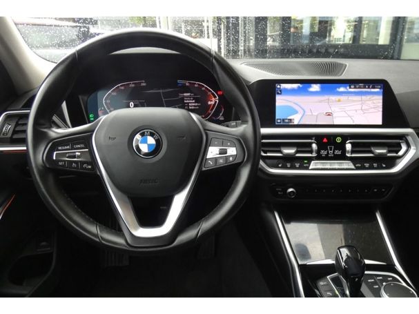 BMW 320d Touring Sport Line 140 kW image number 12