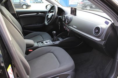 Car image 26