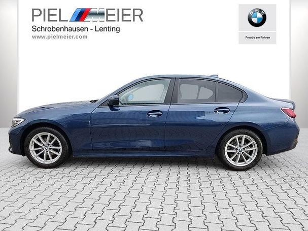 BMW 320i Advantage 135 kW image number 4