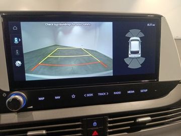 Car image 15