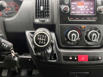 Car image 31