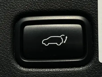 Car image 34