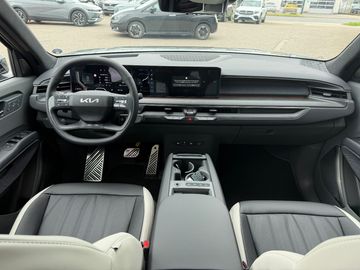 Car image 33