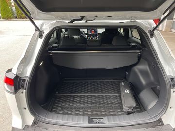 Car image 10