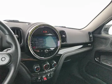 Car image 33