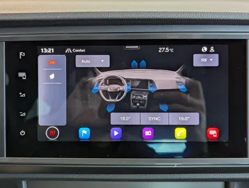 Car image 30