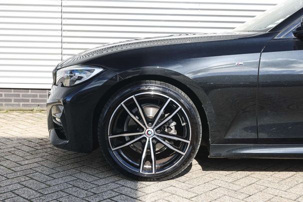 BMW 318i Touring M Sport 115 kW image number 5