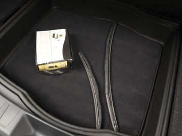 Car image 38