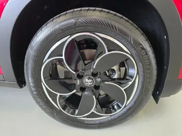 Car image 29