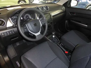 Car image 5