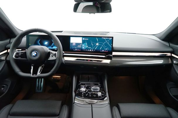 BMW i5 eDrive40 250 kW image number 3