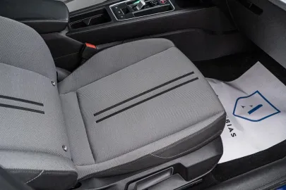 Car image 39