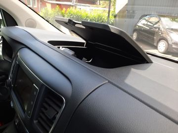 Car image 36