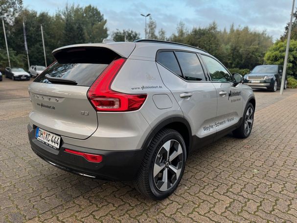 Volvo XC40 B3 Plus Dark DKG 120 kW image number 2