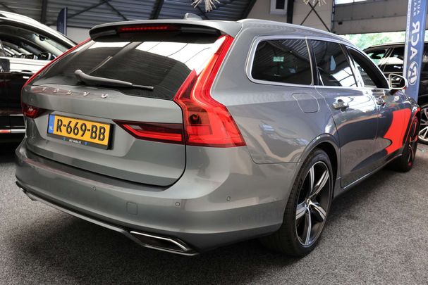 Volvo V90 T8 R Design AWD 300 kW image number 7