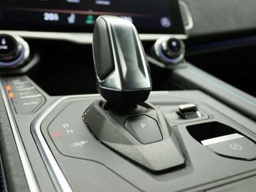 Car image 33