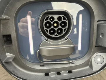 Car image 28