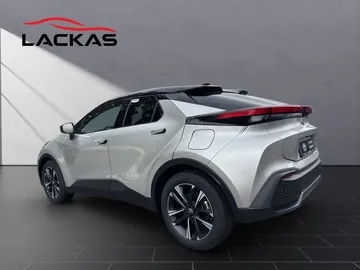 Car image 3