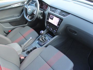 Car image 14