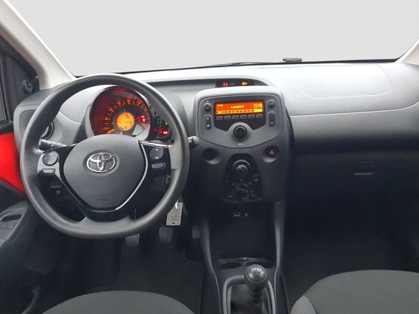 Toyota Aygo X 1.0 53 kW image number 11