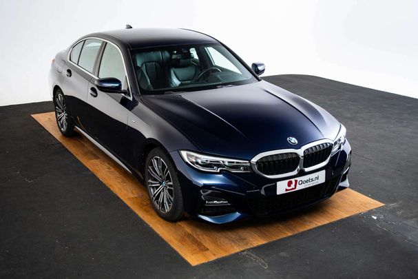 BMW 320i M Sport 135 kW image number 7