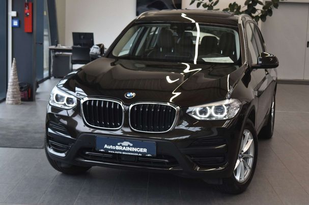 BMW X3 xDrive20d Advantage 140 kW image number 1