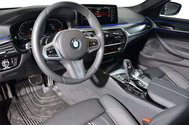 BMW 520d xDrive 140 kW image number 4