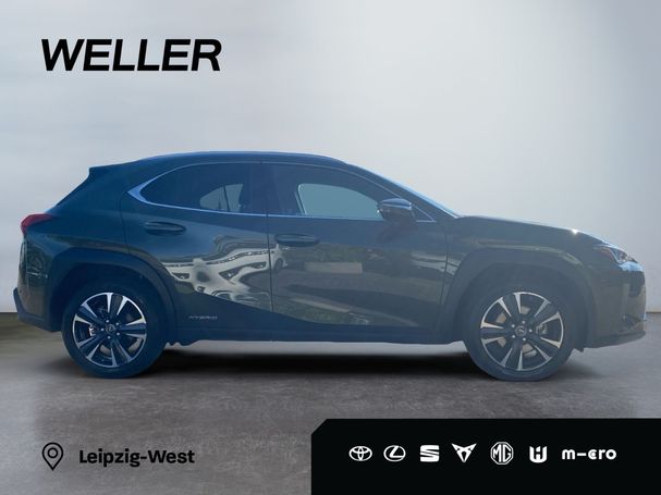 Lexus UX 250h 135 kW image number 17