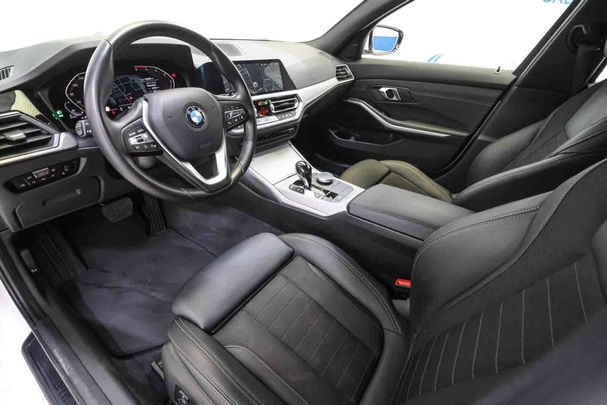 BMW 318d Touring 110 kW image number 26