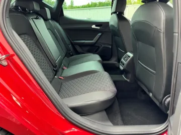 Car image 37