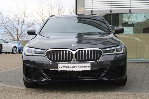 BMW 520d Touring xDrive 140 kW image number 2