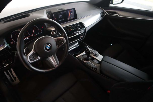 BMW 520i Touring 135 kW image number 7