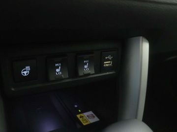 Car image 35