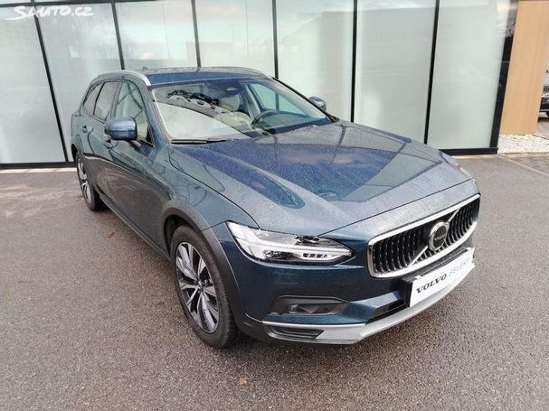 Volvo V90 Cross Country AWD B4 145 kW image number 2