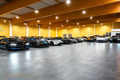 Car image 29