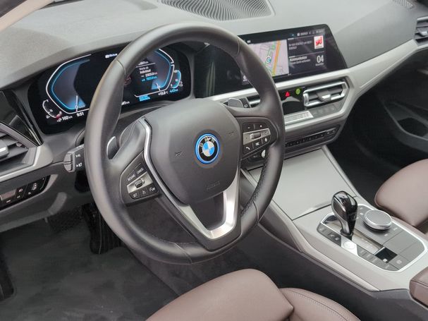 BMW 320 e Touring M Sport 150 kW image number 8