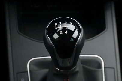 Car image 36