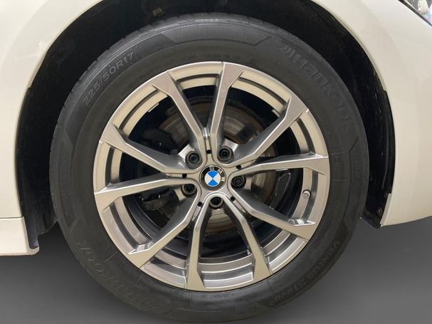 BMW 320d Touring xDrive 140 kW image number 12