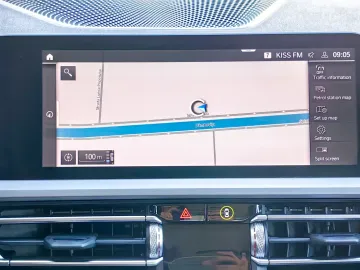Car image 30