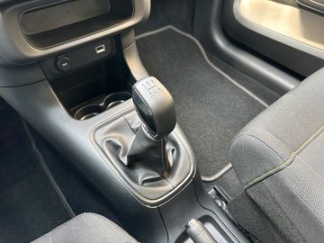 Car image 16